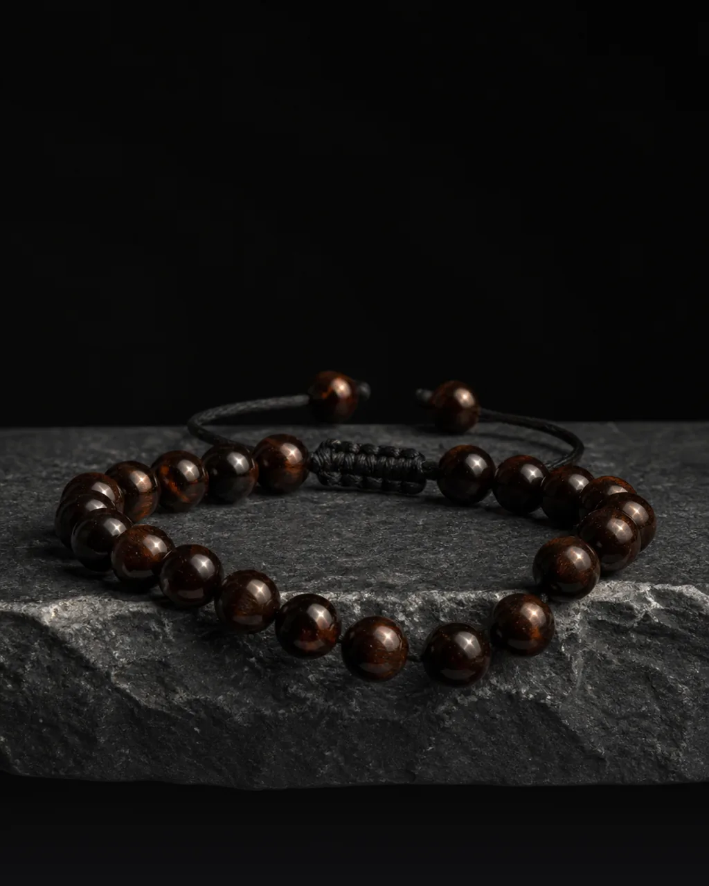 Gelang kokka Ar-Ridho Benukokka, butir bulat 8mm dengan simpul macrame, di atas batu abu