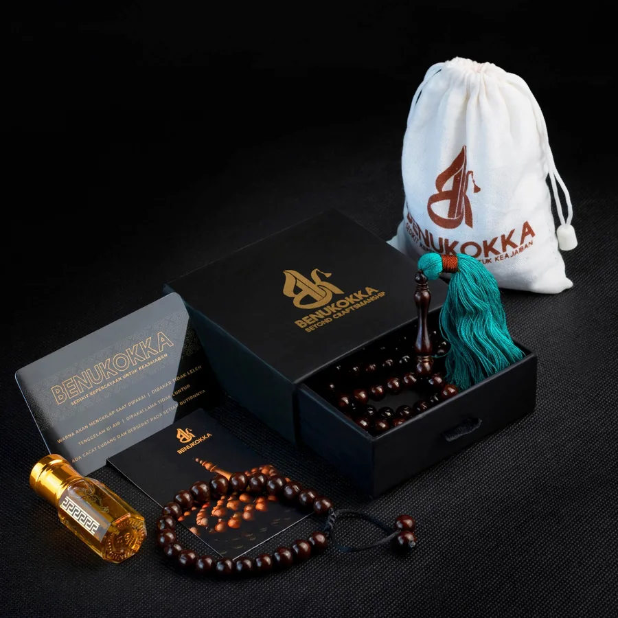 Premium Giftbox Benukokka berisi Tasbih Spesial 99 Rumbai dan Gelang Ar-Ridho